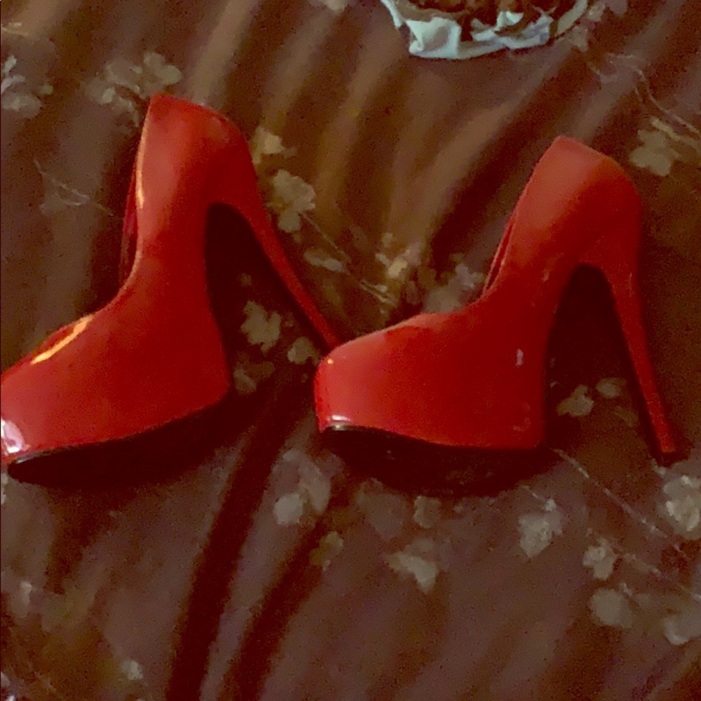 Red heels “Barbie” is the style